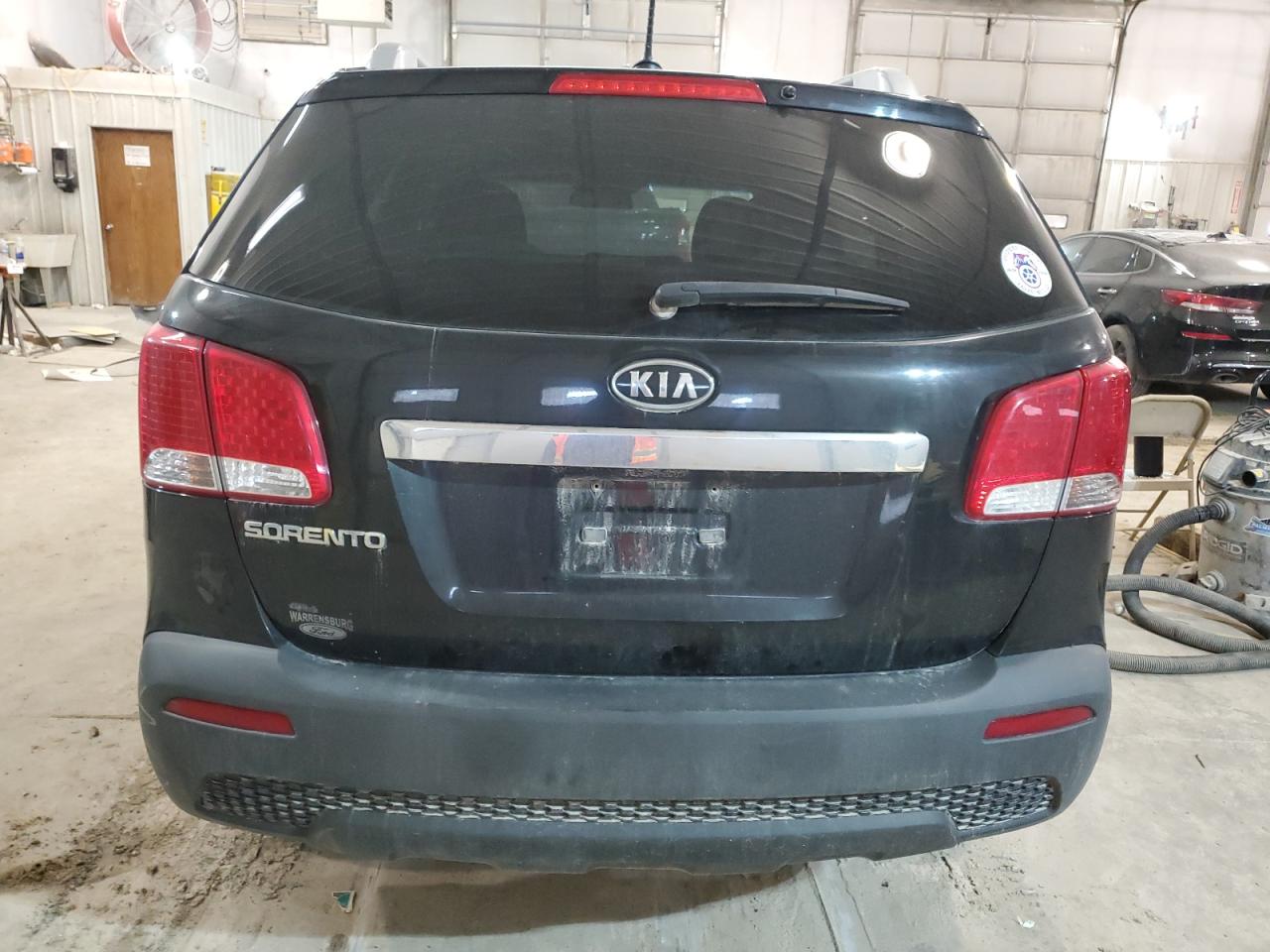 5XYKTDA26BG046985 2011 Kia Sorento Base