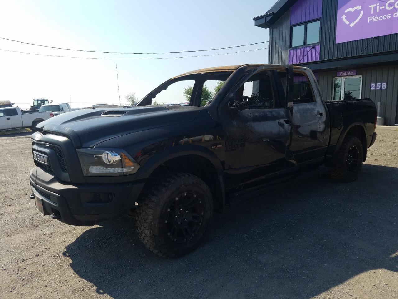 2022 Ram 1500 Classic Slt for Sale in Montreal-est, QC - Burn