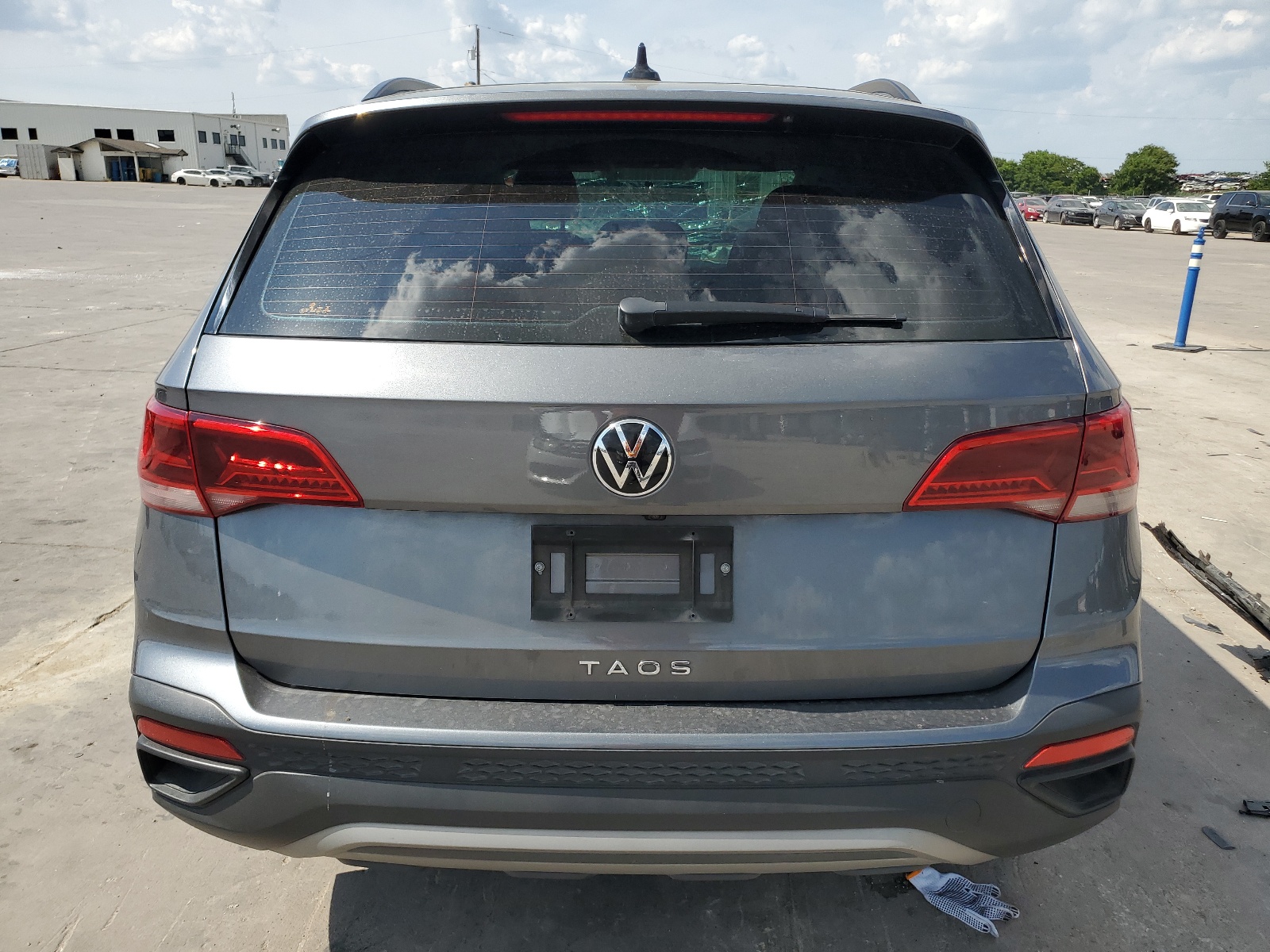 3VVCX7B21NM016584 2022 Volkswagen Taos S