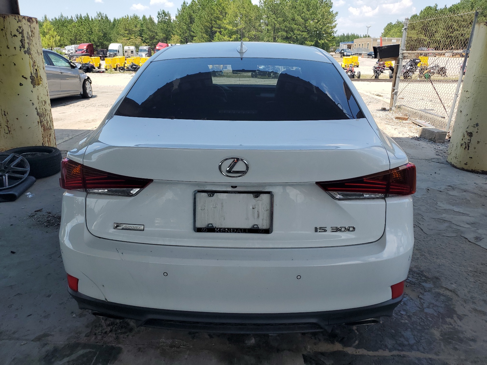 JTHBA1D29J5082224 2018 Lexus Is 300