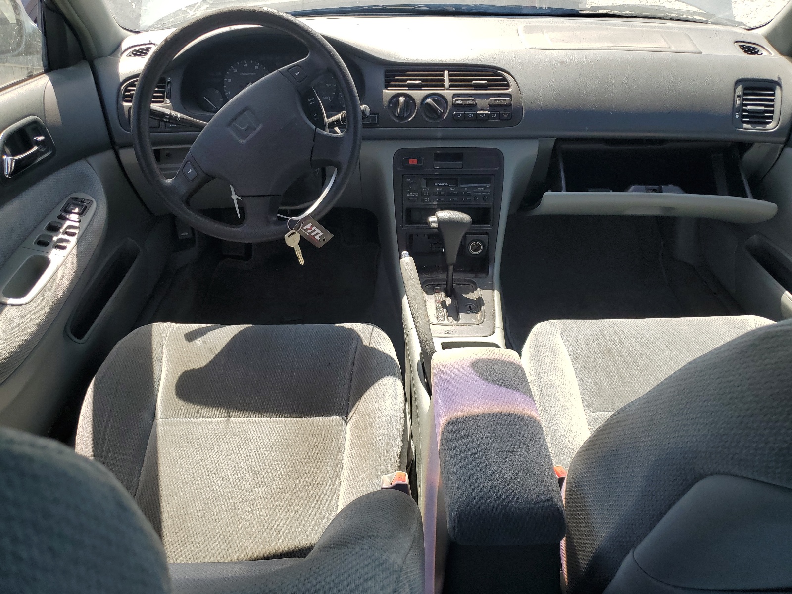 1HGCD5630TA042832 1996 Honda Accord Lx