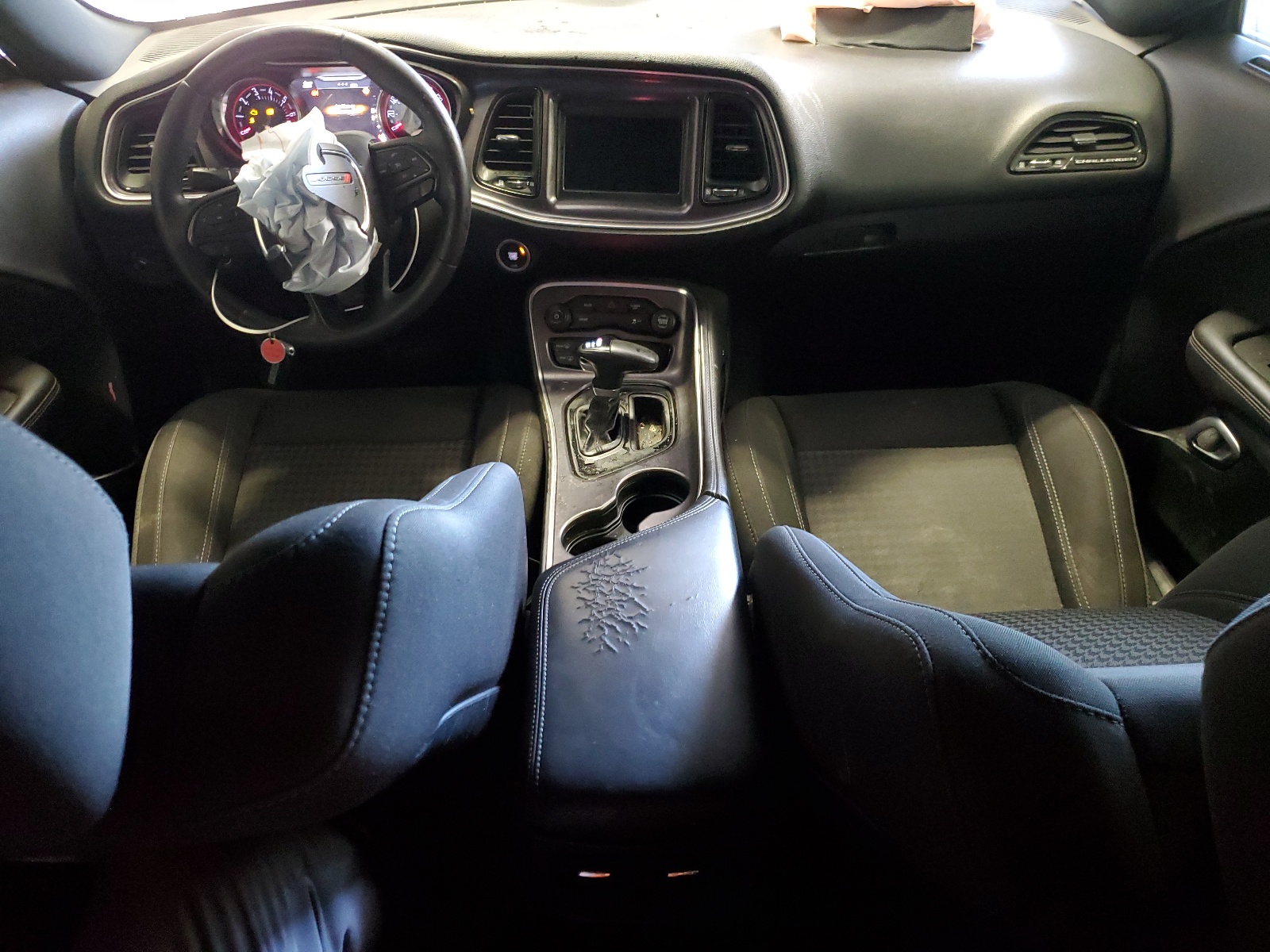 2C3CDZAG8JH121877 2018 Dodge Challenger Sxt