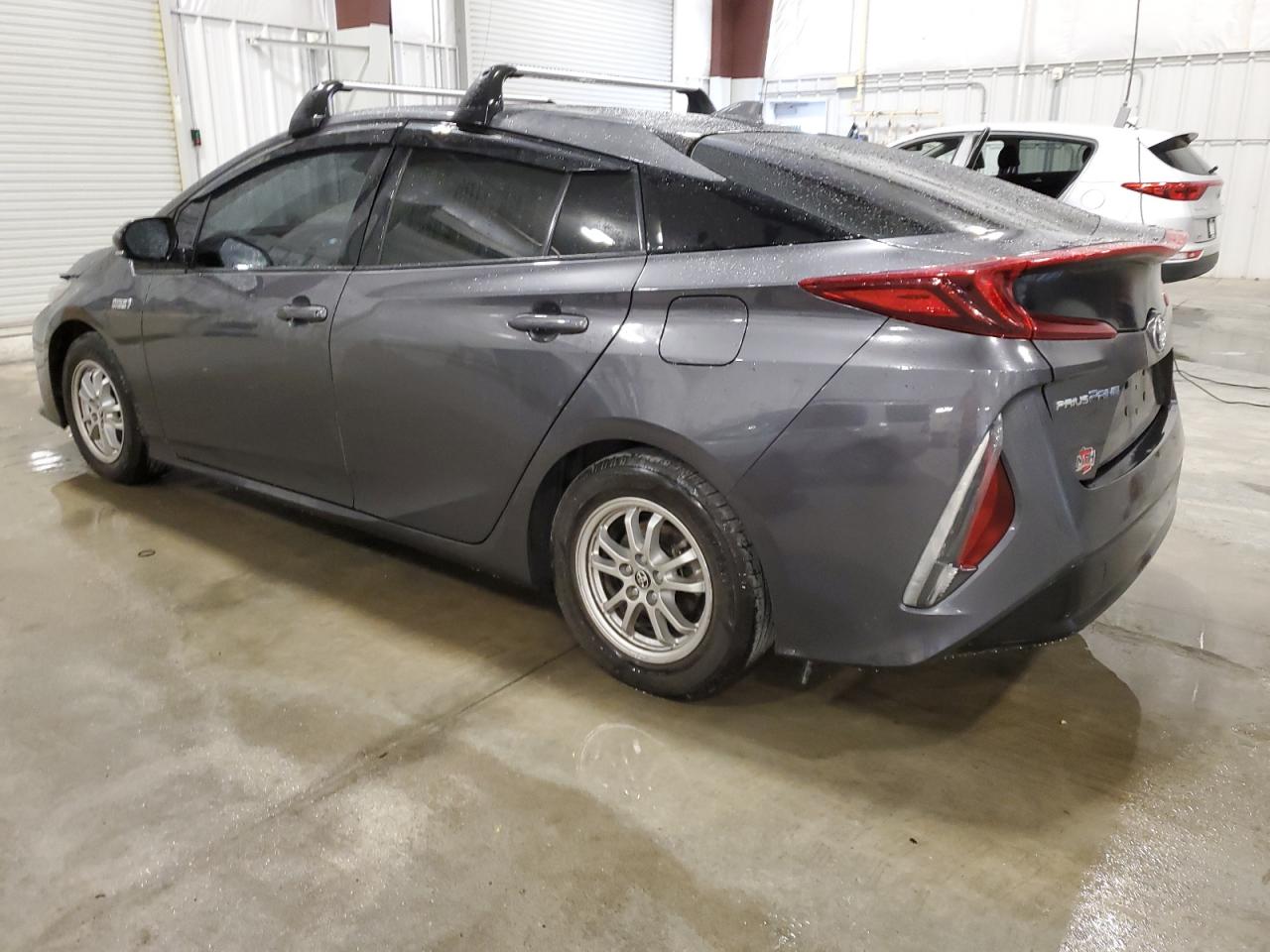 VIN JTDKARFP2H3053419 2017 TOYOTA PRIUS no.2