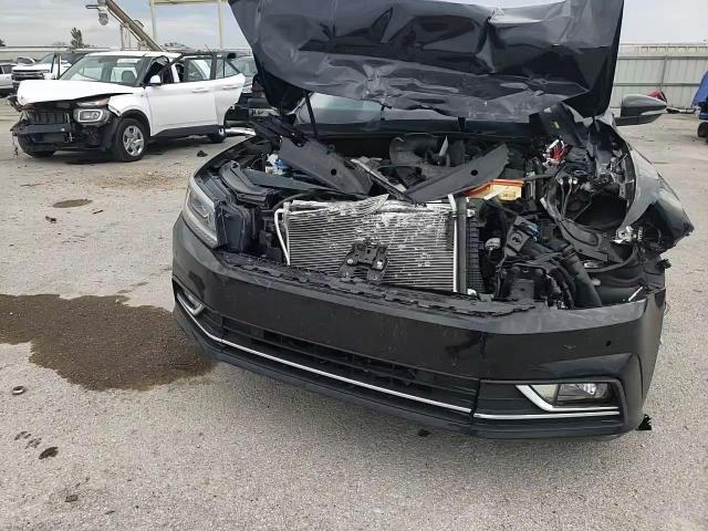 2018 Volkswagen Passat Se VIN: 1VWBA7A33JC013281 Lot: 60944004