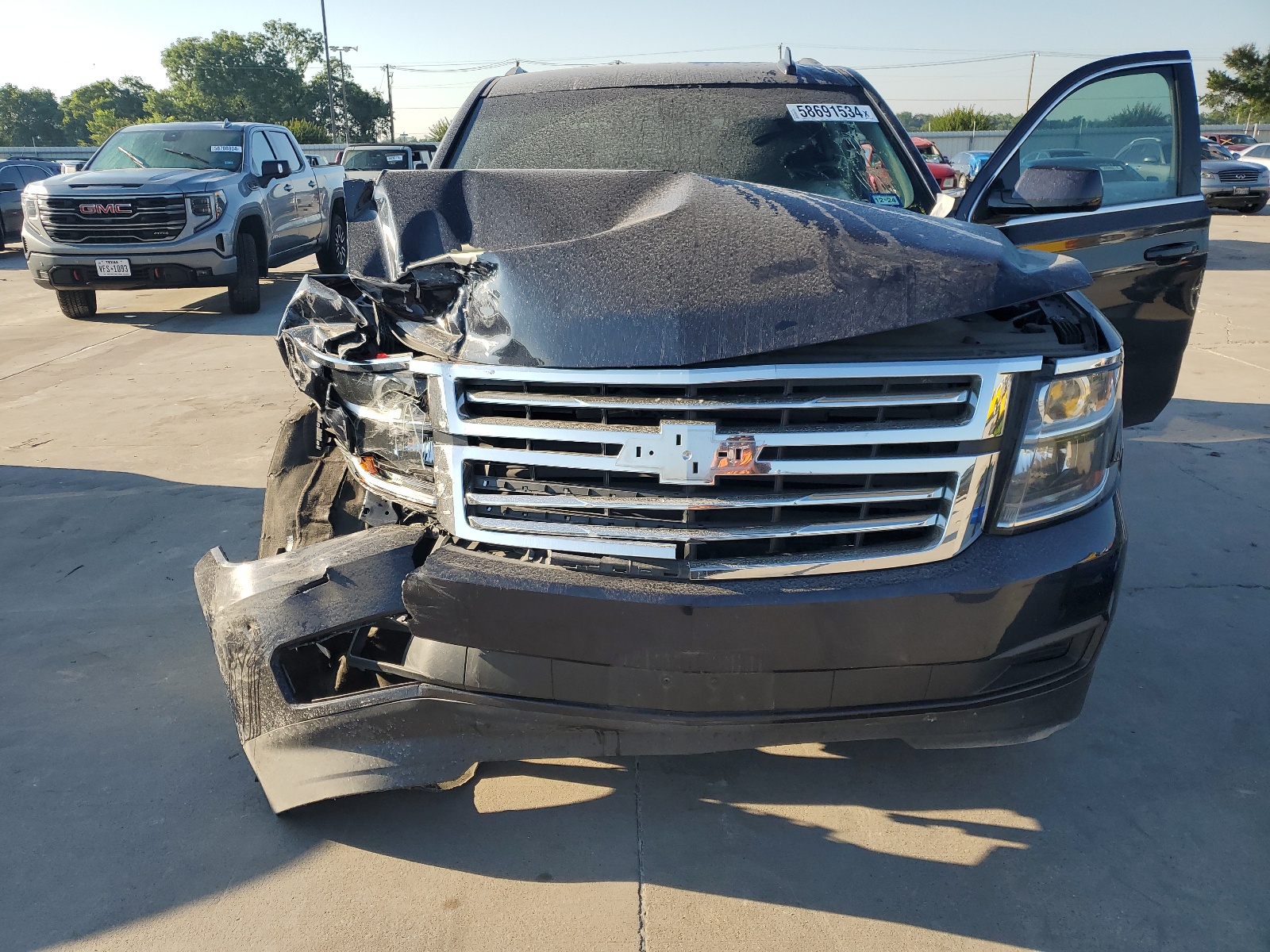 1GNSCAKC4KR263269 2019 Chevrolet Tahoe C1500 Ls