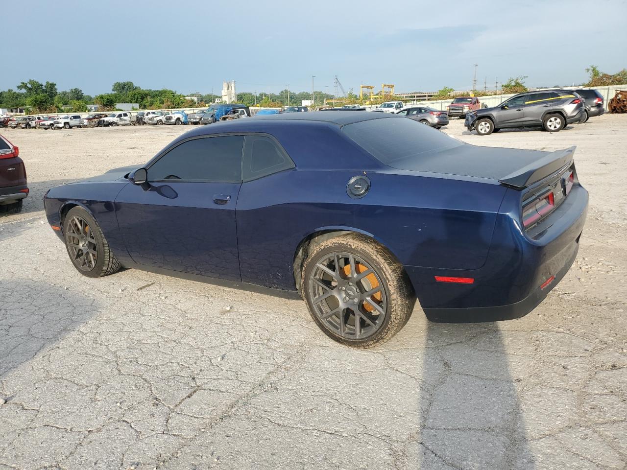 2C3CDZBT4HH598327 2017 DODGE CHALLENGER - Image 2