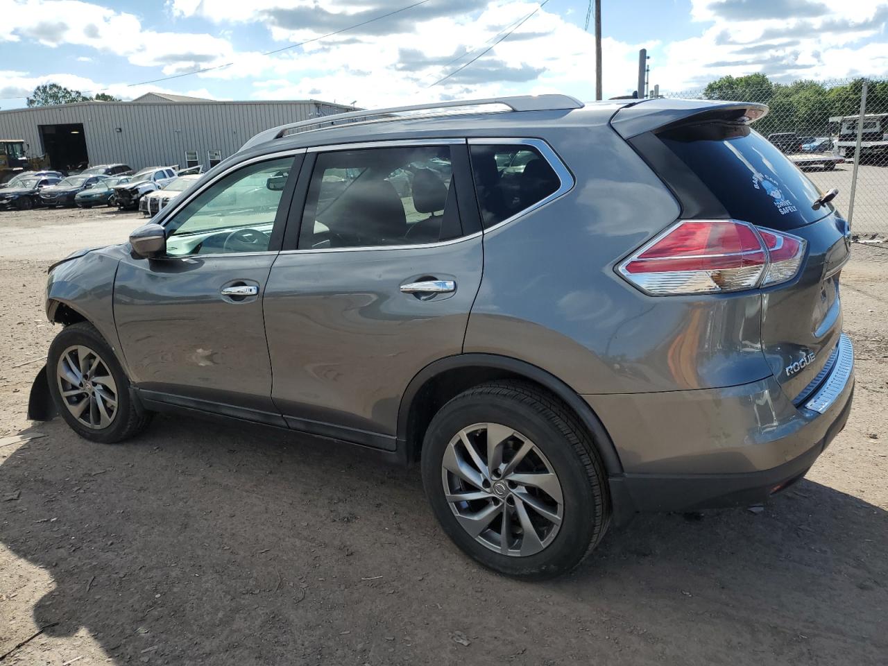 5N1AT2MV5FC873825 2015 NISSAN ROGUE - Image 2