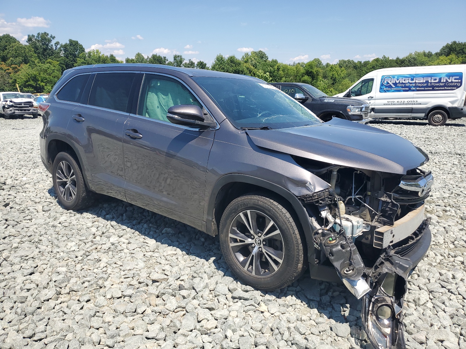 5TDKKRFH0GS163646 2016 Toyota Highlander Xle