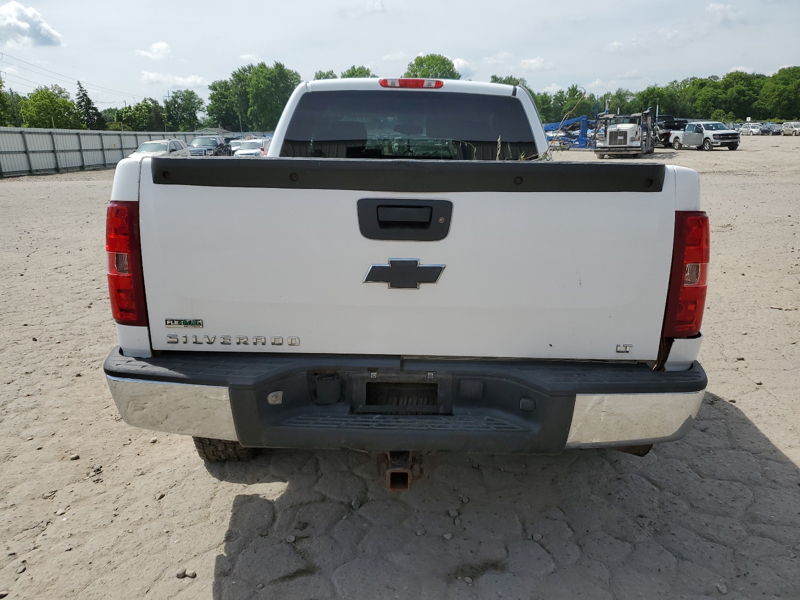 1GCSKSE35AZ146778 2010 Chevrolet Silverado K1500 Lt