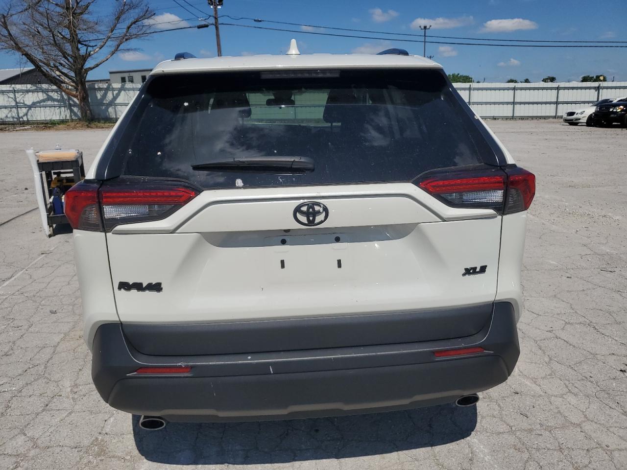 2022 Toyota Rav4 Xle Premium VIN: 2T3C1RFV1NW230117 Lot: 58515494