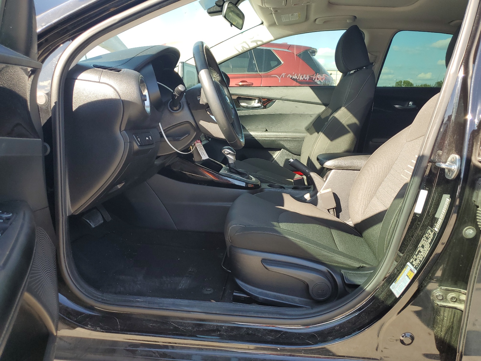 3KPF34AD4KE006260 2019 Kia Forte Gt Line