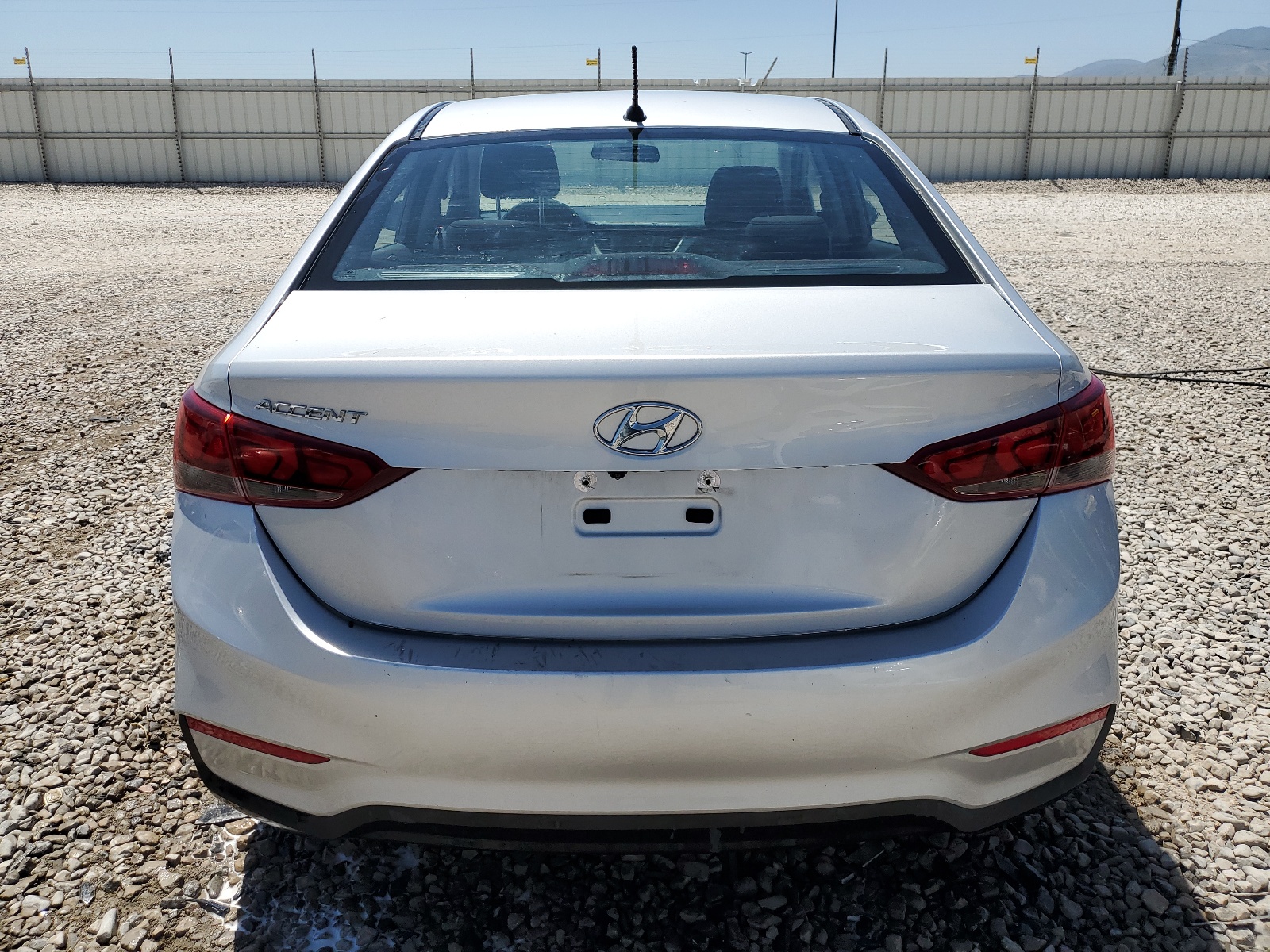 3KPC24A69LE124670 2020 Hyundai Accent Se