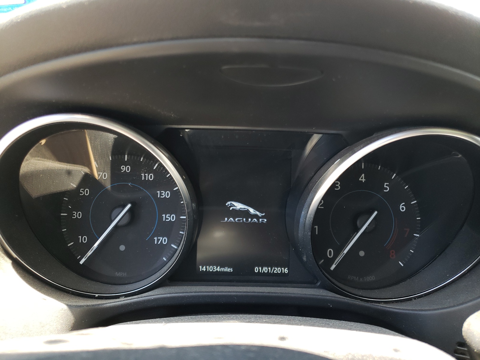 SADCJ2GX2JA295062 2018 Jaguar F-Pace Premium