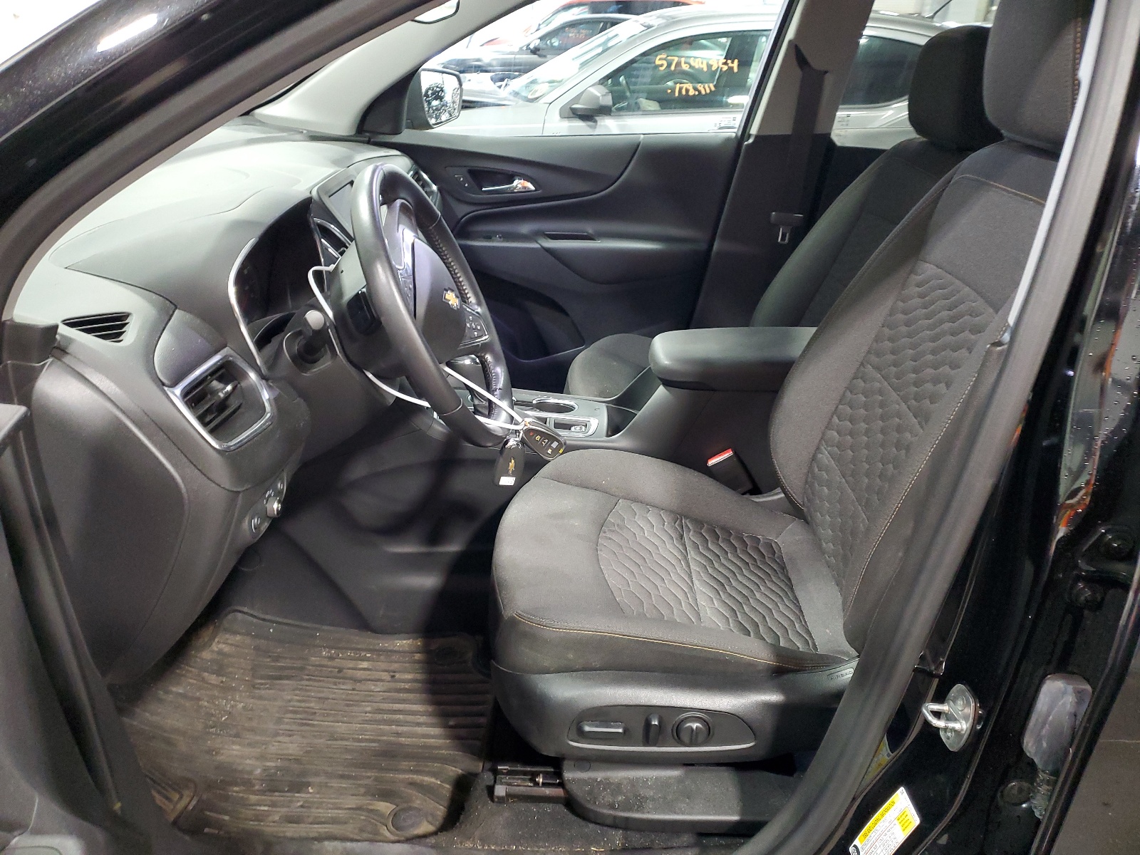 3GNAXUEV4LL280032 2020 Chevrolet Equinox Lt