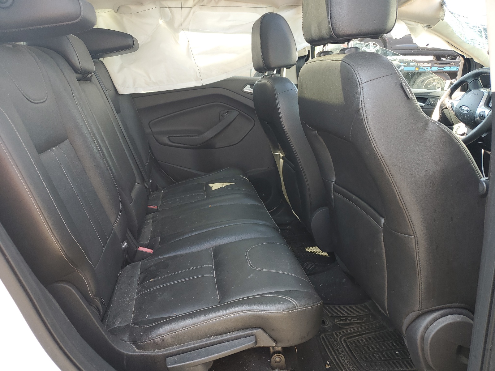 1FMCU9J93DUB21103 2013 Ford Escape Titanium