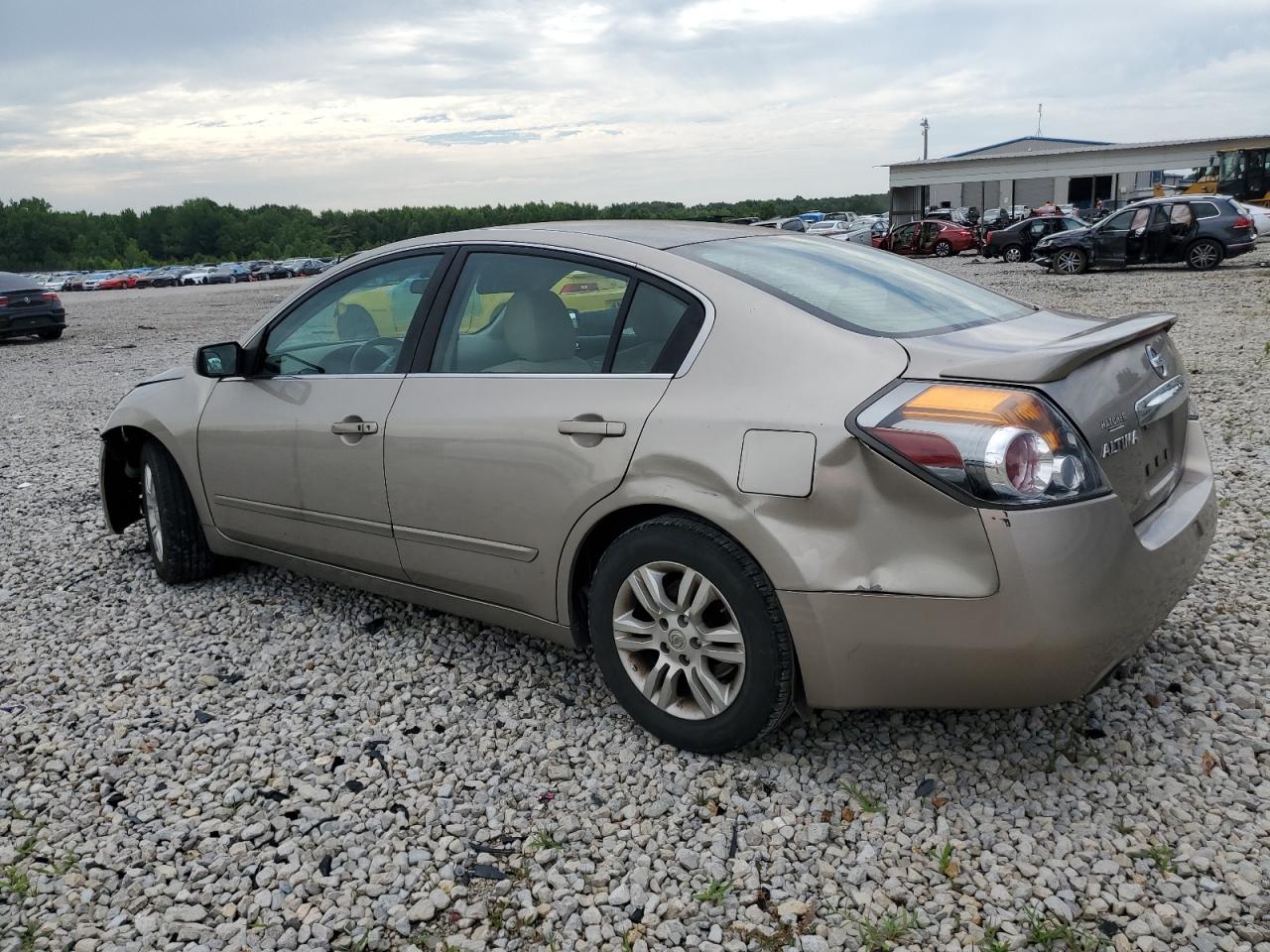 2012 Nissan Altima - Image 2