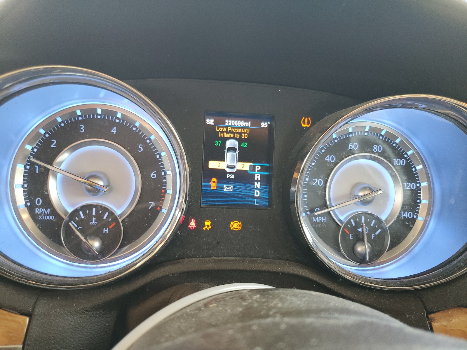 2C3CCAEG1EH345769 2014 Chrysler 300C