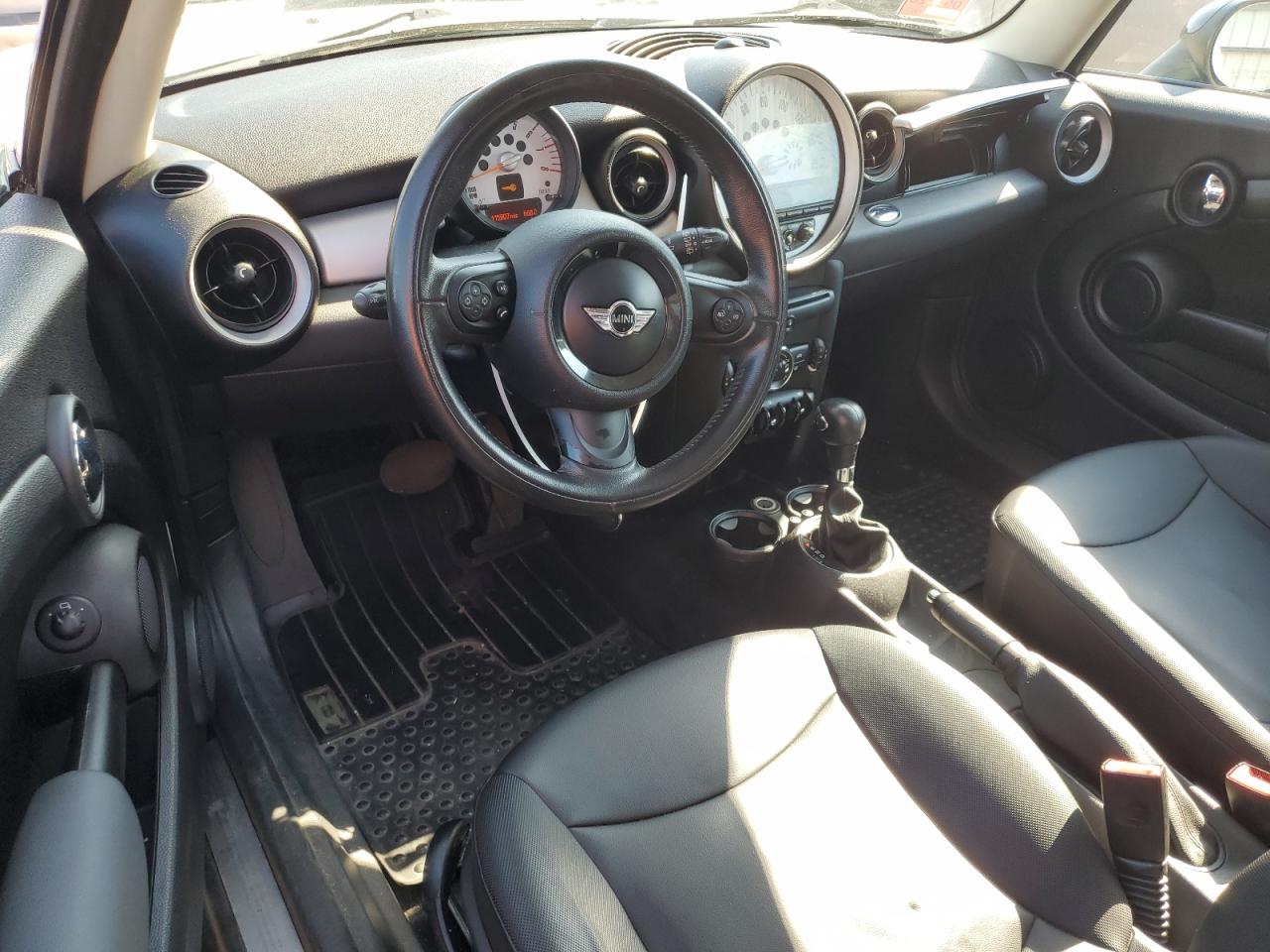 2011 Mini Cooper VIN: WMWSU3C53BT253348 Lot: 58651094