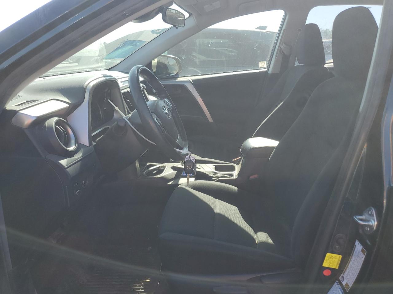 2018 Toyota Rav4 Le VIN: JTMBFREV1JJ198440 Lot: 58175444