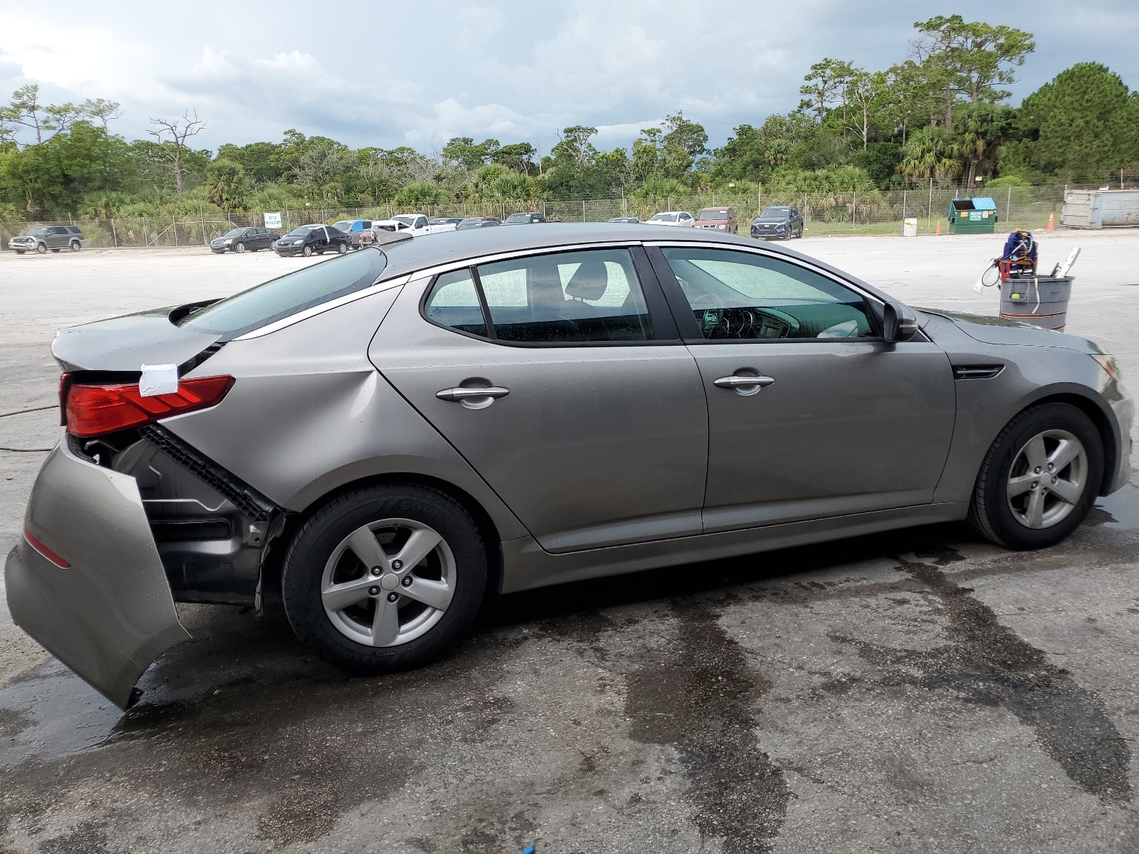 2015 Kia Optima Lx vin: 5XXGM4A72FG414975