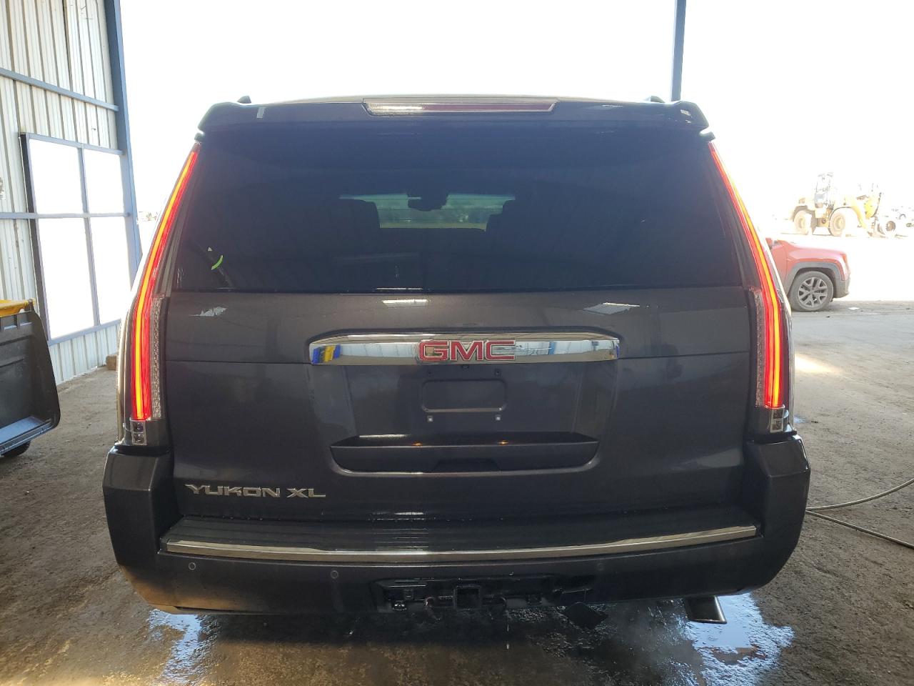 2015 GMC Yukon Xl Denali VIN: 1GKS2JKJ1FR615647 Lot: 67737263