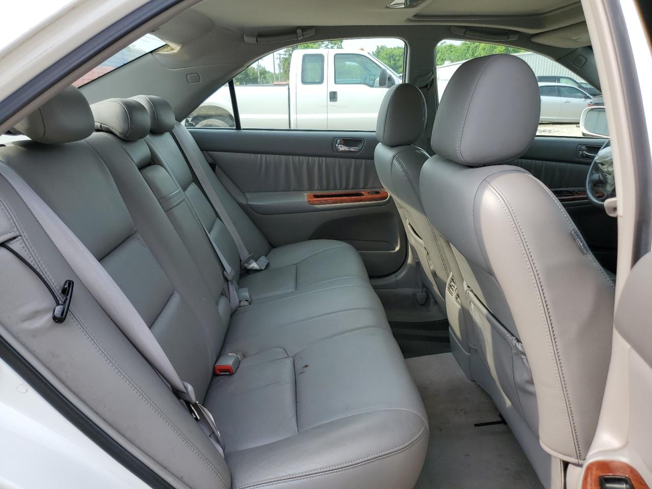 2005 Toyota Camry Le VIN: 4T1BF30K05U605299 Lot: 57001204