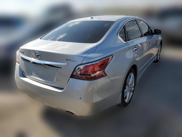 Седаны NISSAN ALTIMA 2015 Серебристый