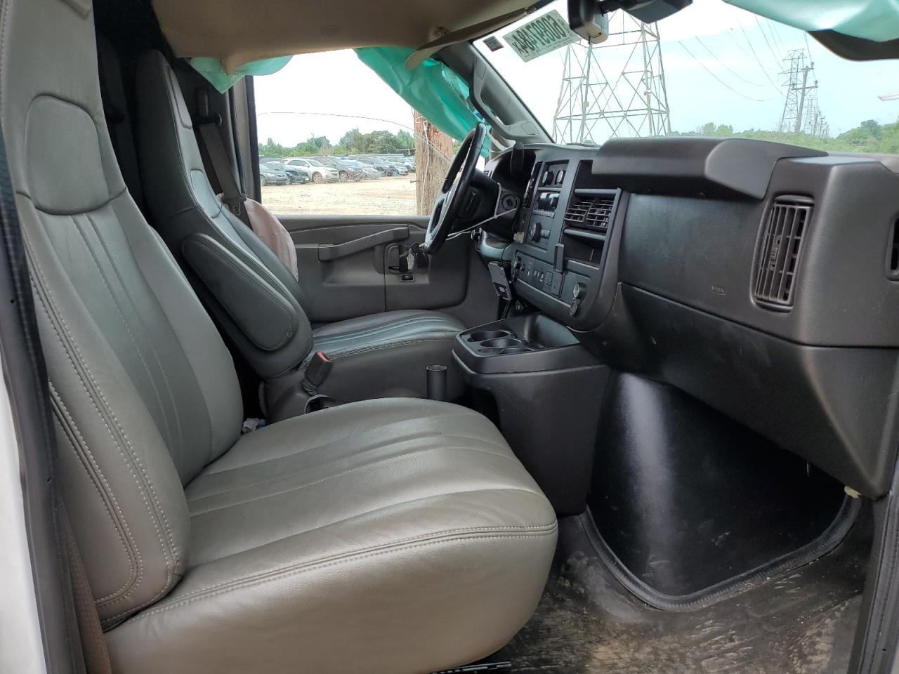 2020 Chevrolet Express G2500 VIN: 1GCWGBFG2L1172793 Lot: 60897484