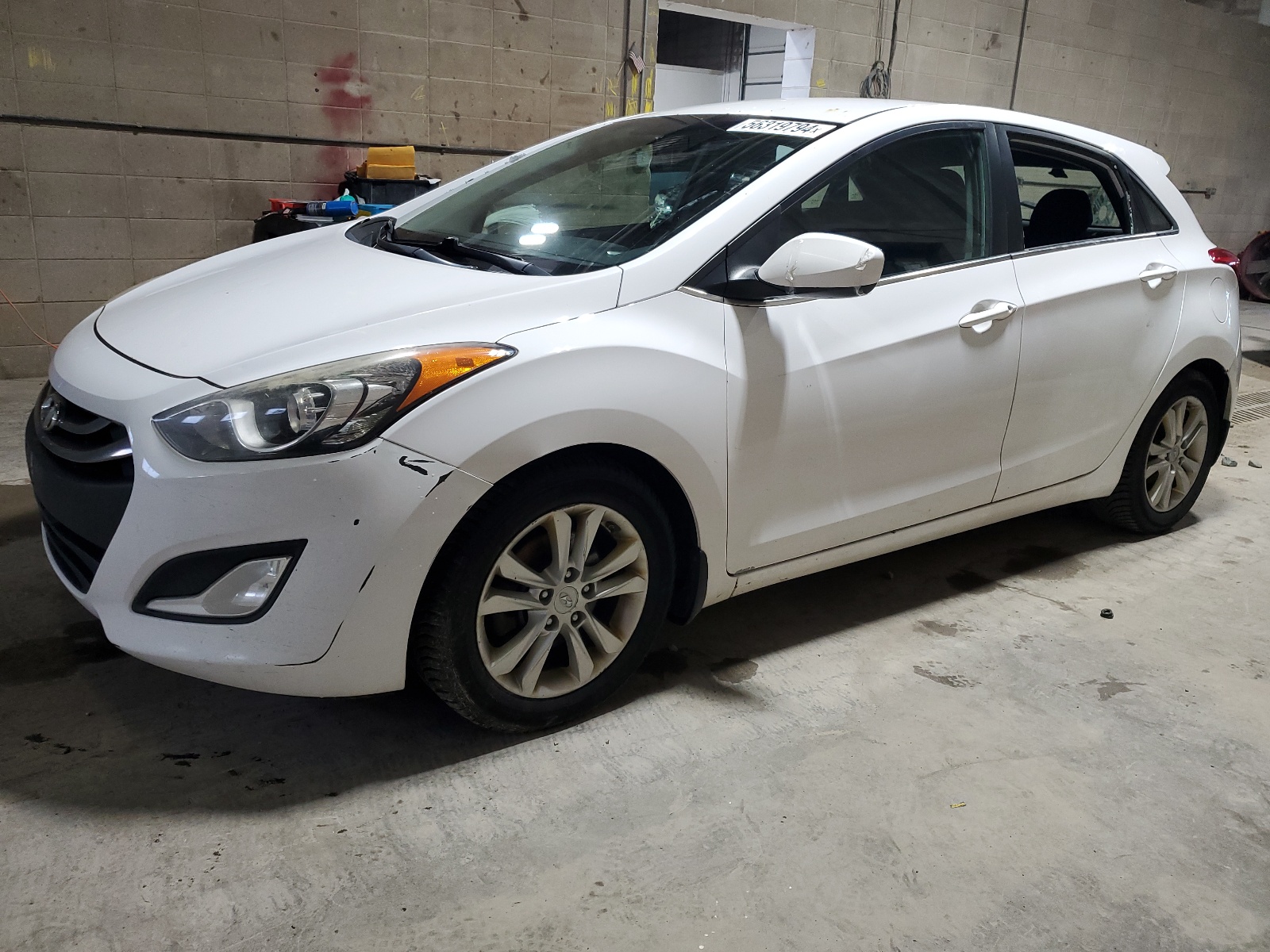 2013 Hyundai Elantra Gt vin: KMHD35LE1DU085440