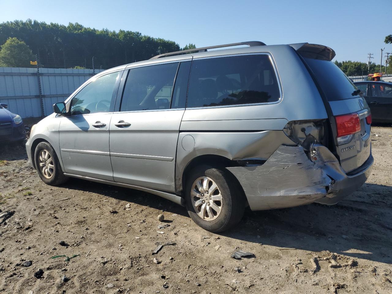 2009 Honda Odyssey - Image 2