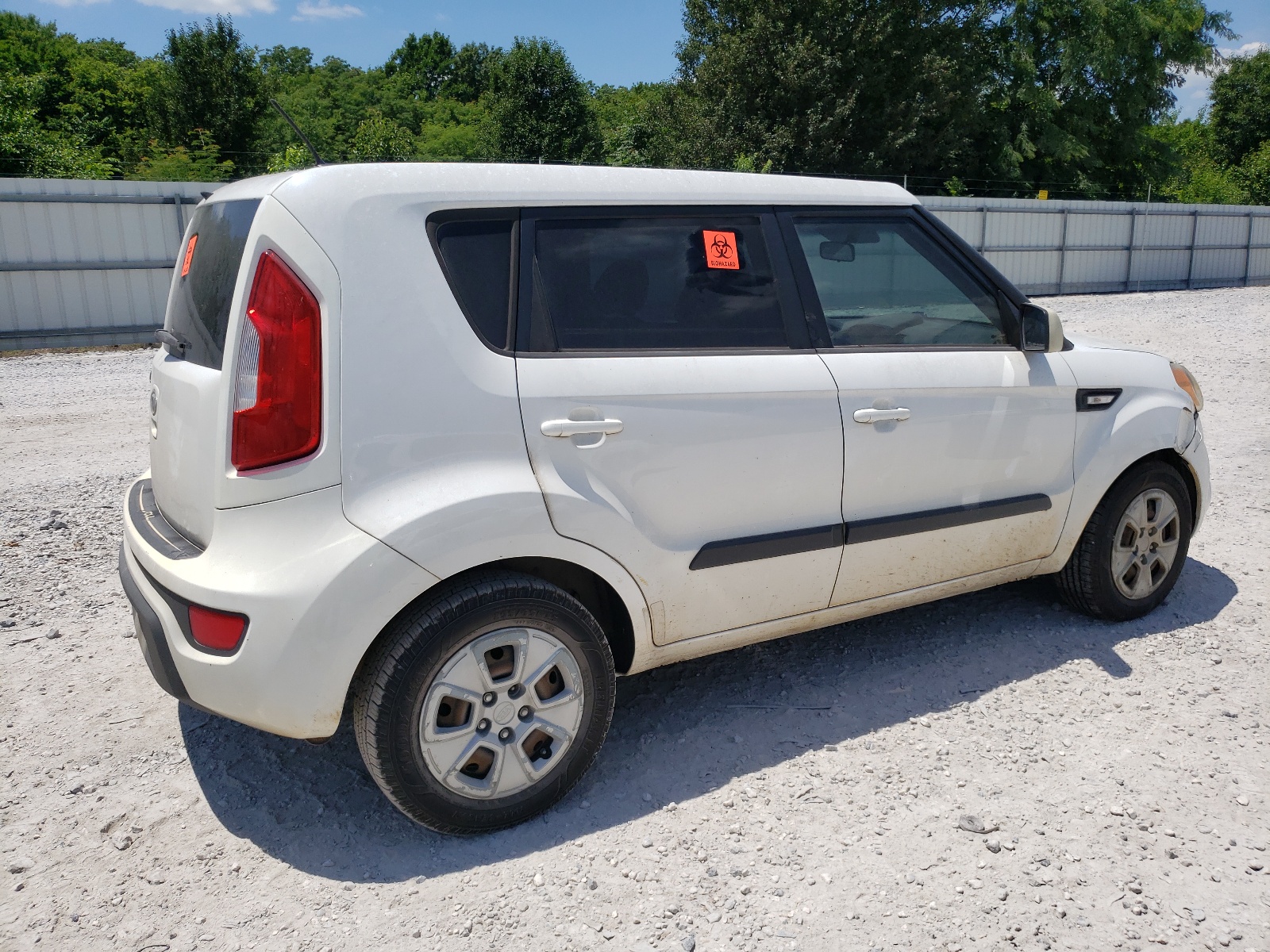 2012 Kia Soul vin: KNDJT2A58C7451545