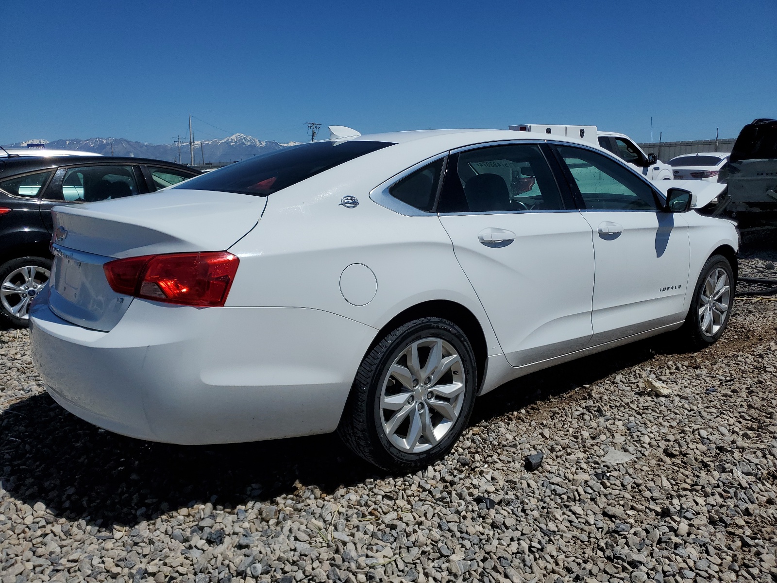 2017 Chevrolet Impala Lt vin: 2G1105S34H9187116