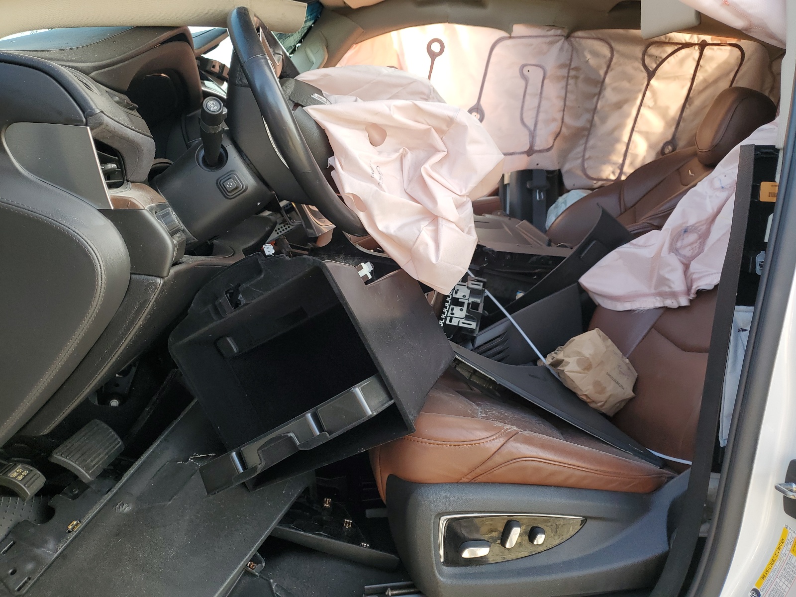 1GYS3HKJ0KR106929 2019 Cadillac Escalade Esv Luxury