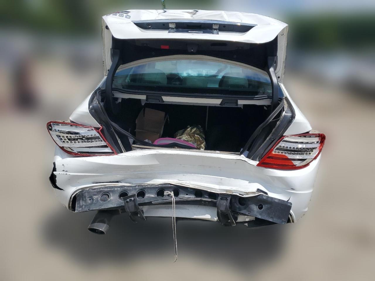 2013 Mercedes-Benz C 250 VIN: WDDGF4HB3DR266906 Lot: 61111044