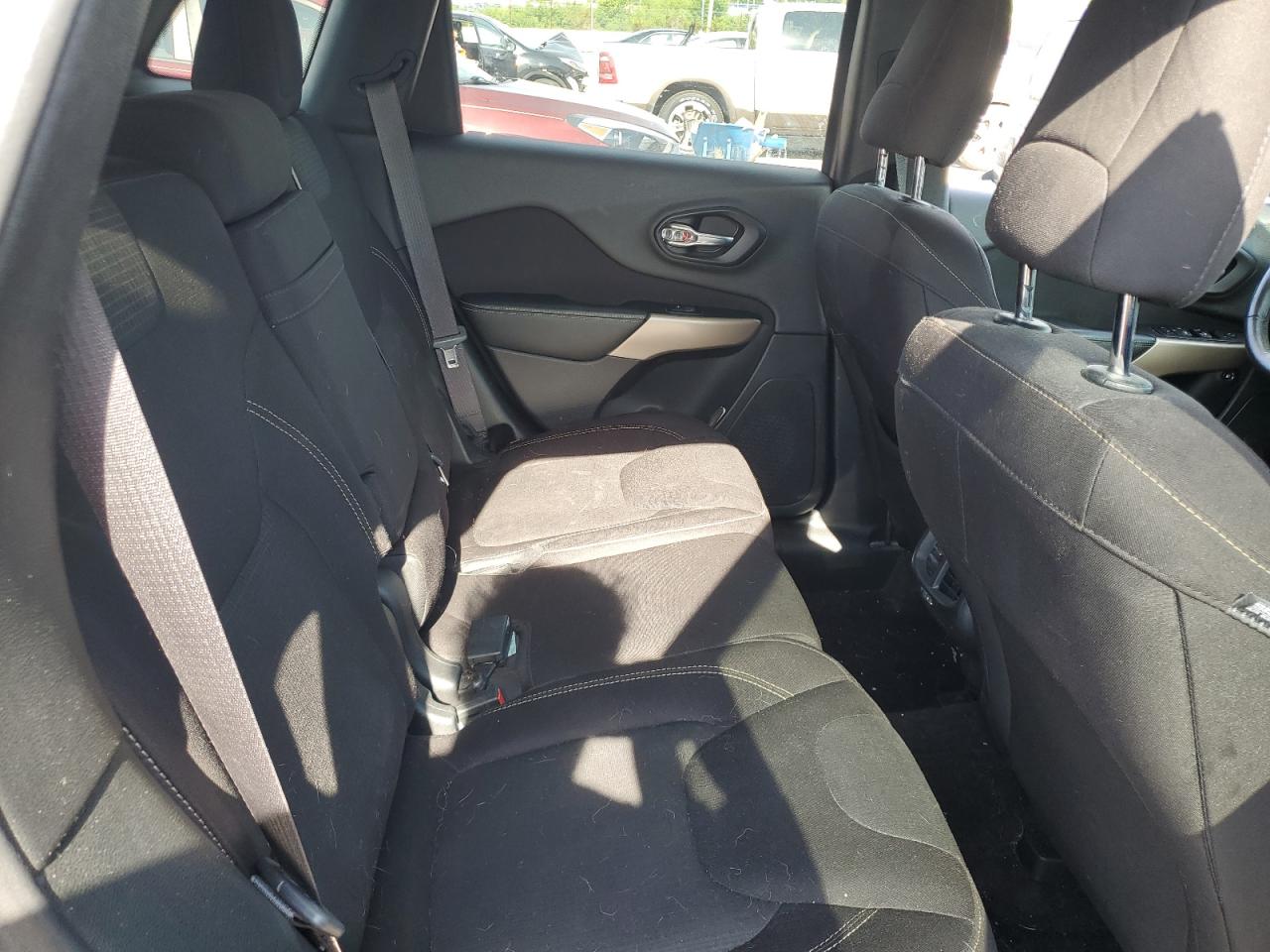 2017 Jeep Cherokee Latitude VIN: 1C4PJMCB1HW612944 Lot: 57195324