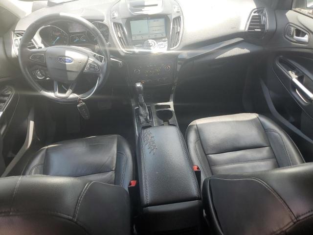  FORD ESCAPE 2017 Сив