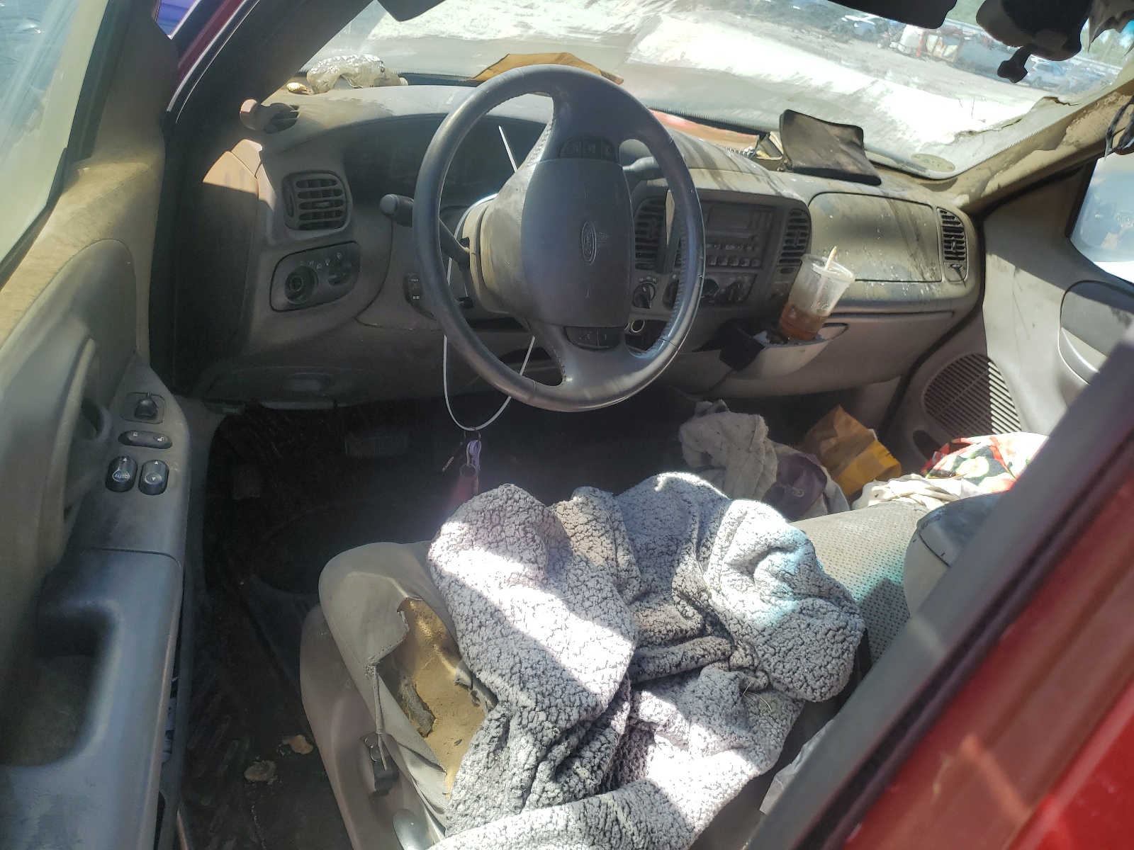 1FTRX18L12NB40829 2002 Ford F150