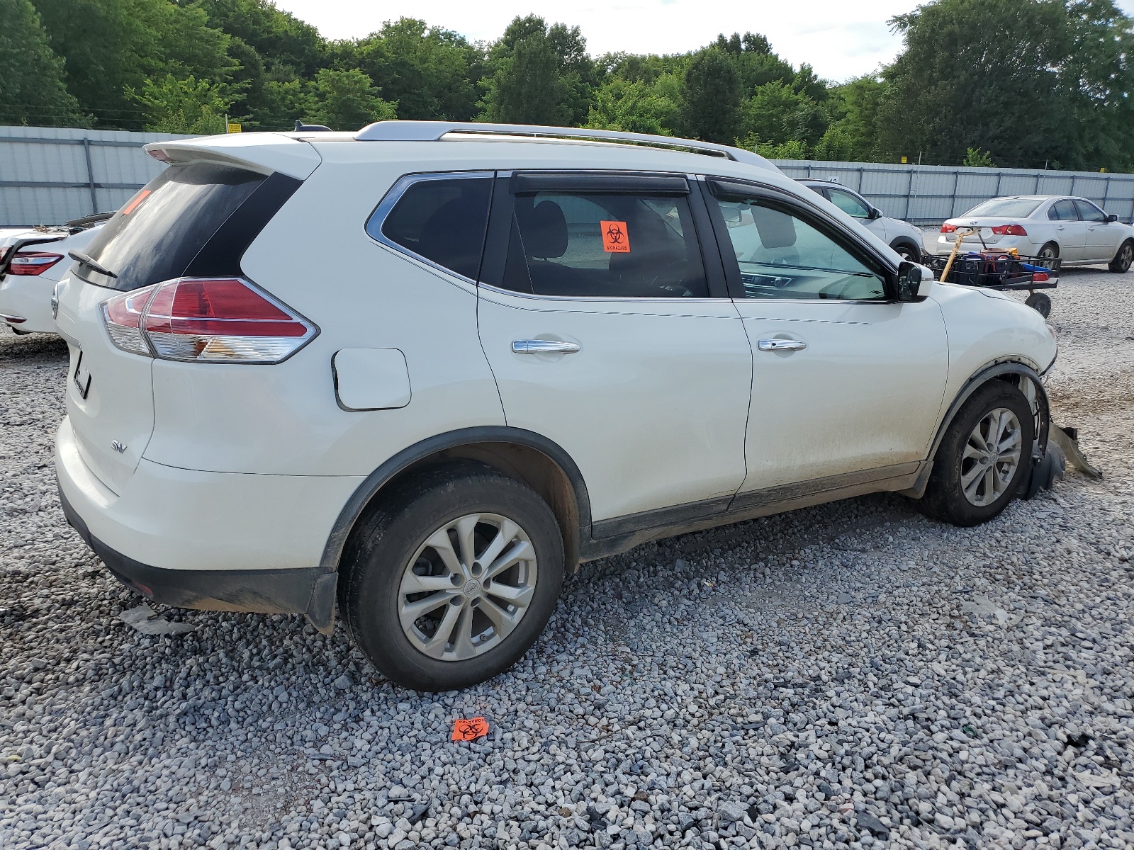 2016 Nissan Rogue S vin: KNMAT2MT8GP641491