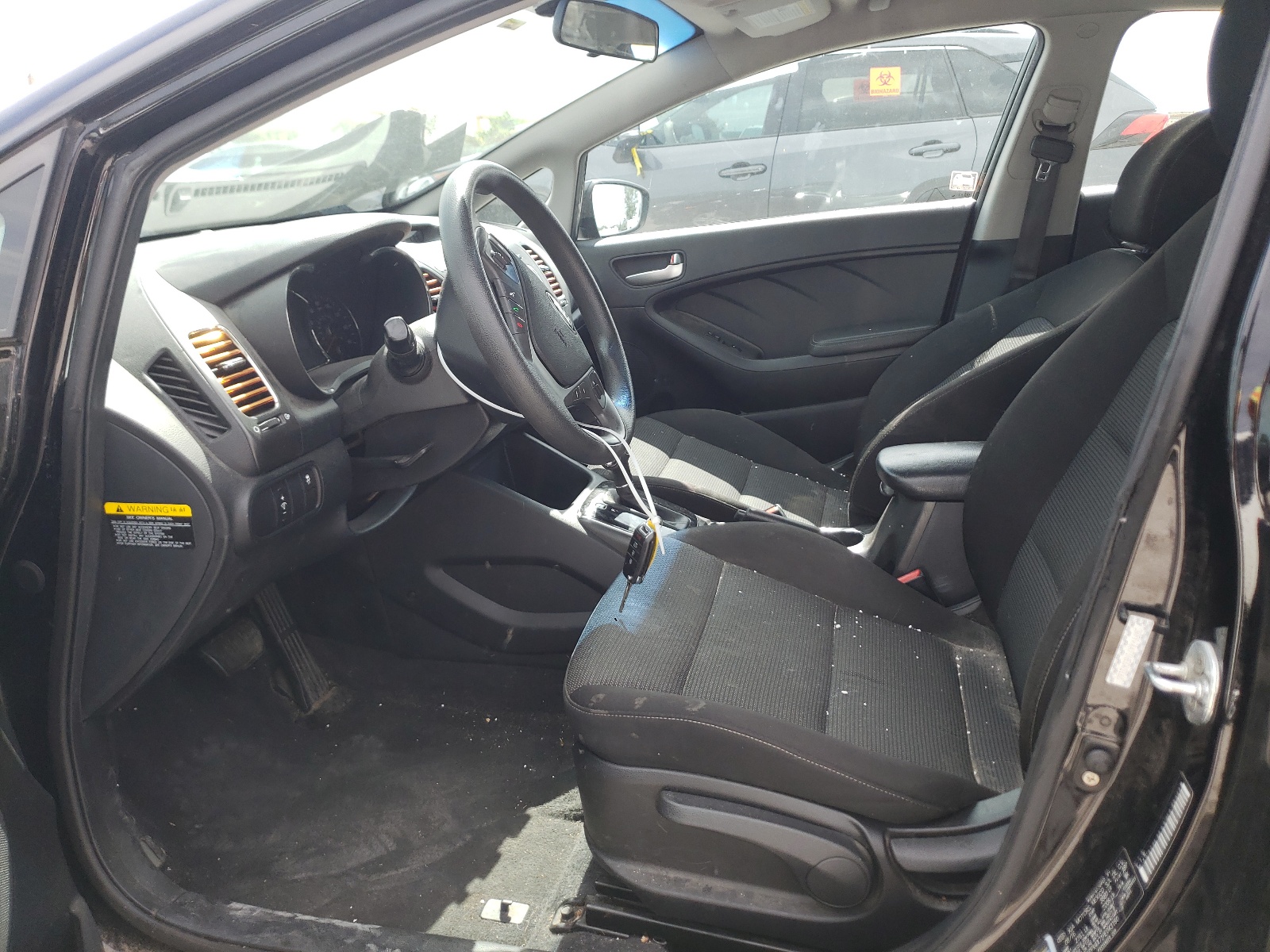 3KPFK4A71HE043160 2017 Kia Forte Lx