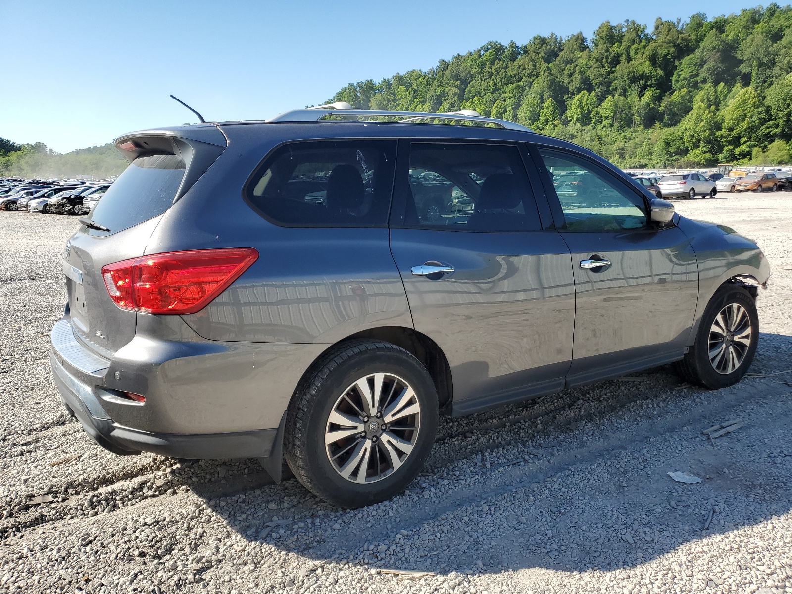 2017 Nissan Pathfinder S vin: 5N1DR2MN5HC617747