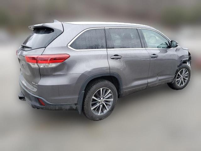  TOYOTA HIGHLANDER 2017 Серый