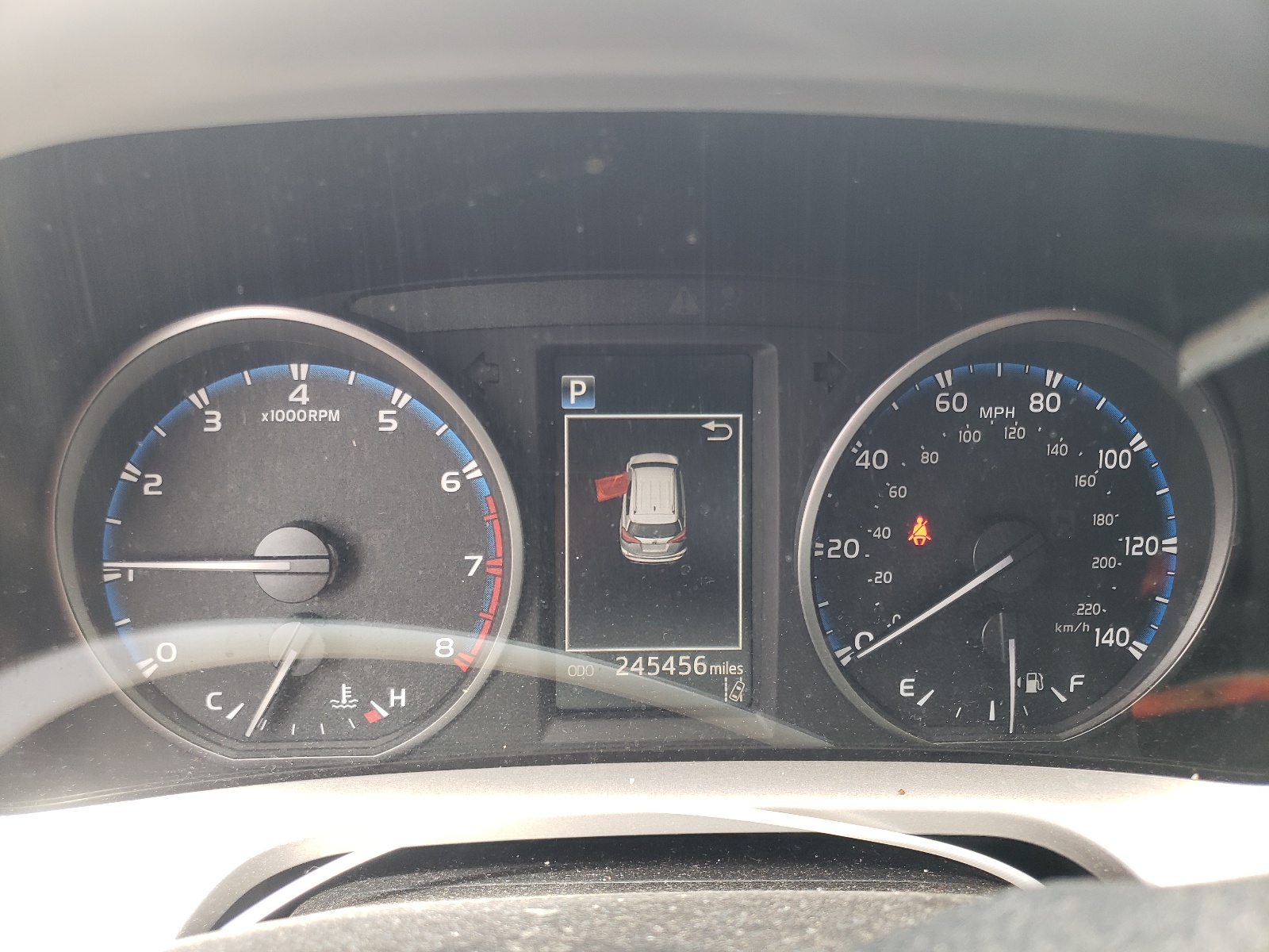 JTMBFREV0HJ109953 2017 Toyota Rav4 Le