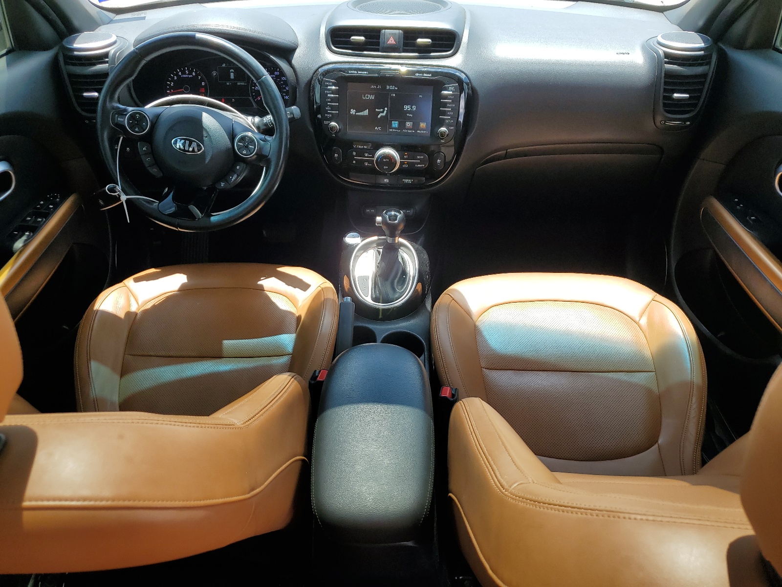 KNDJX3A53F7123352 2015 Kia Soul !