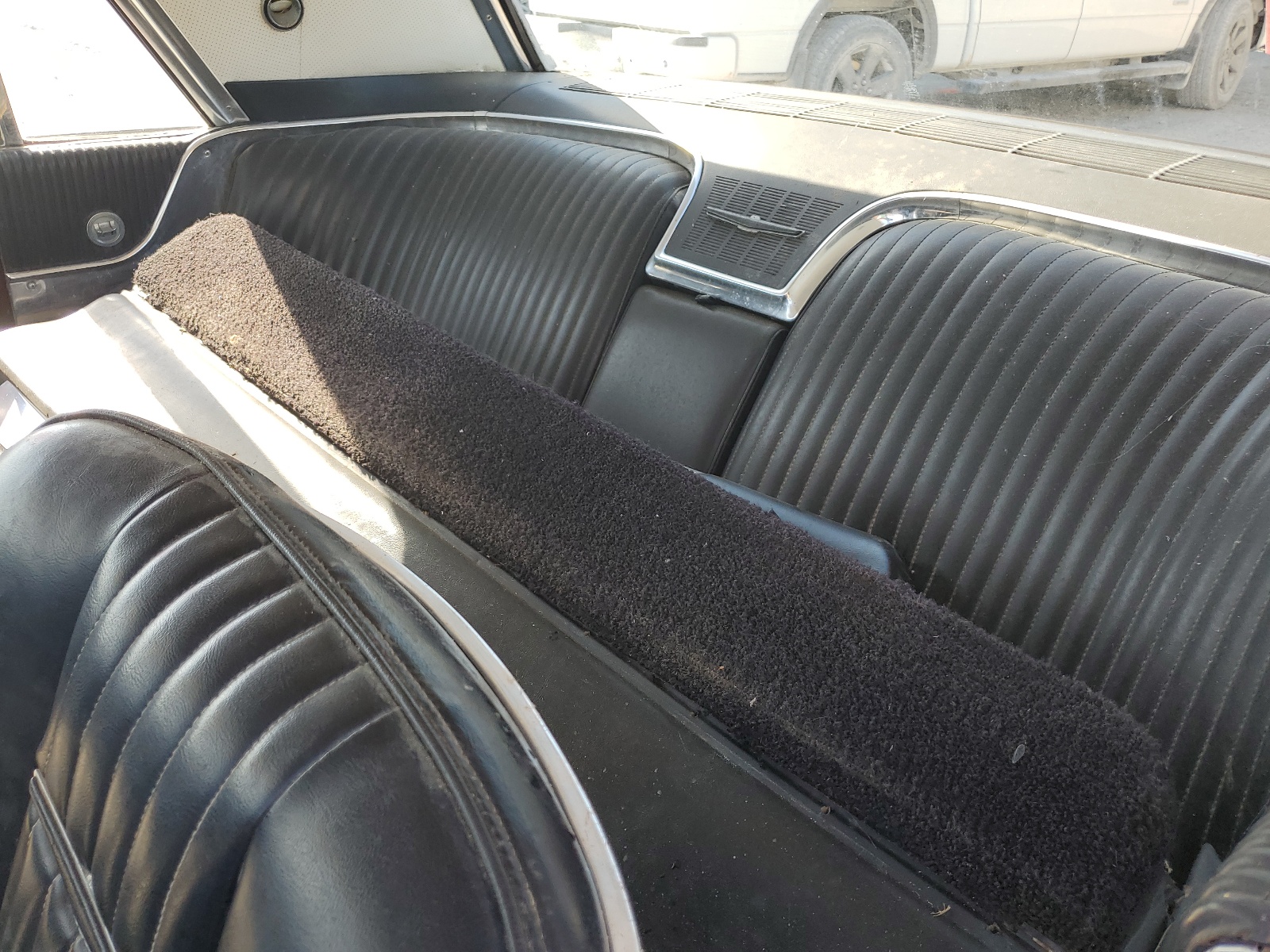 4Y83Z135584 1964 Ford Thunderbir