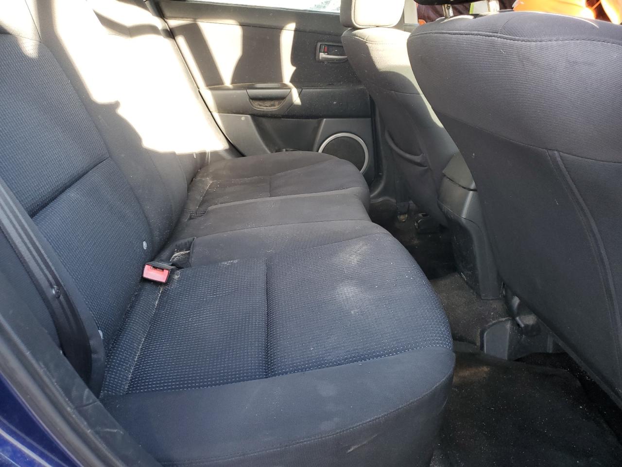 2005 Mazda 3 Hatchback VIN: JM1BK343051237274 Lot: 60730894