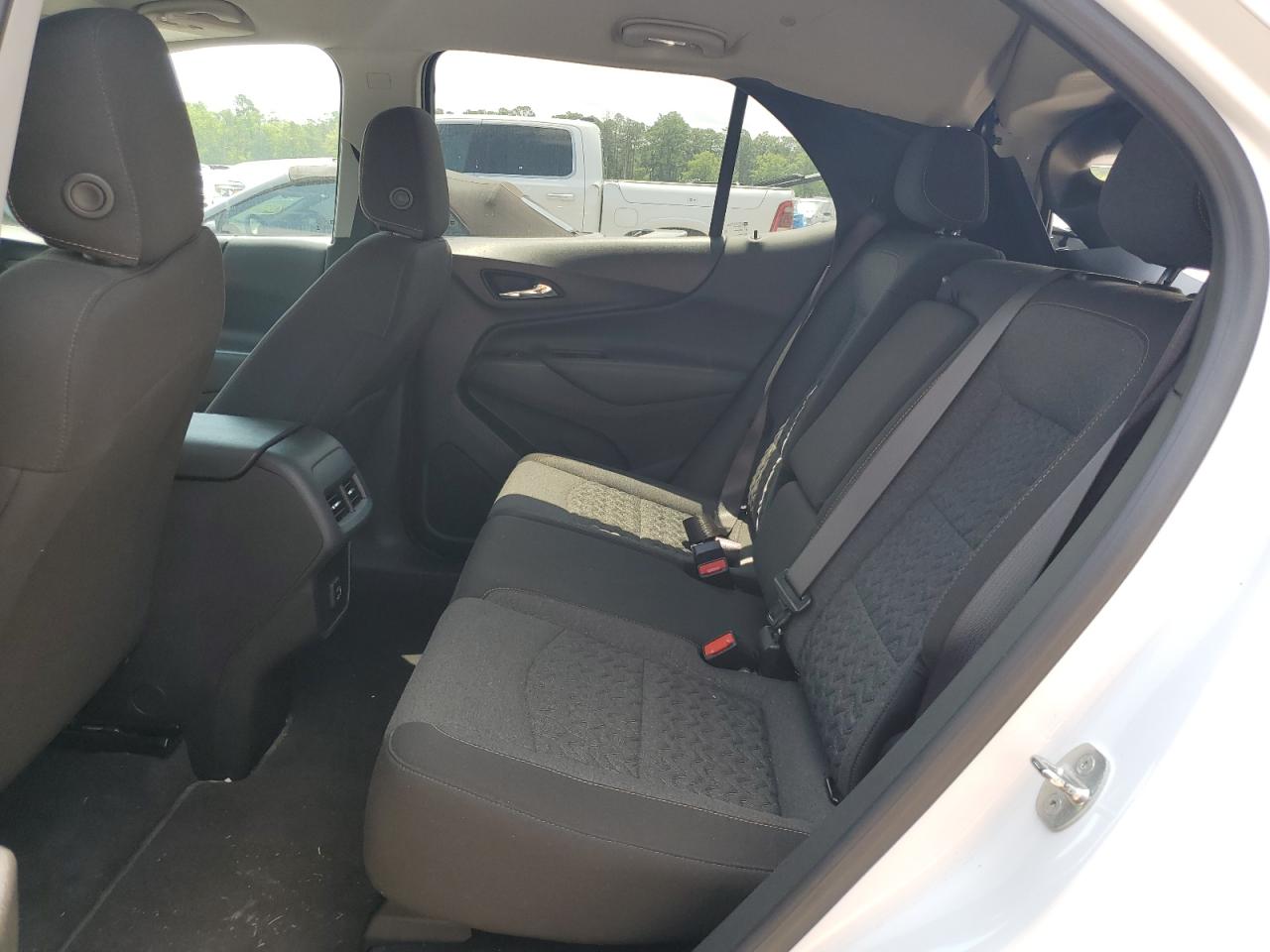 2022 Chevrolet Equinox Lt VIN: 3GNAXUEV2NL105927 Lot: 57492354