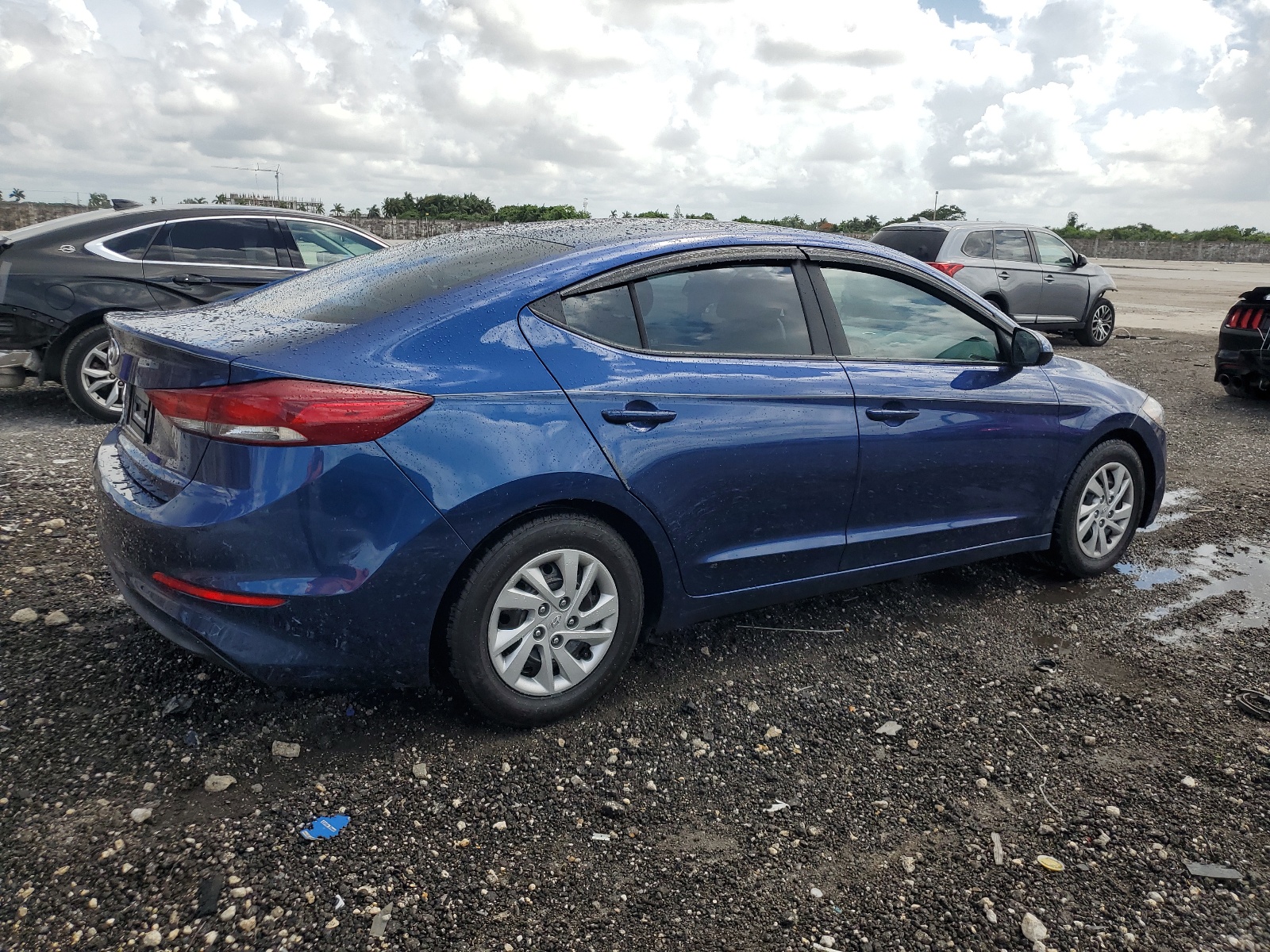 2018 Hyundai Elantra Se vin: 5NPD74LF6JH355330