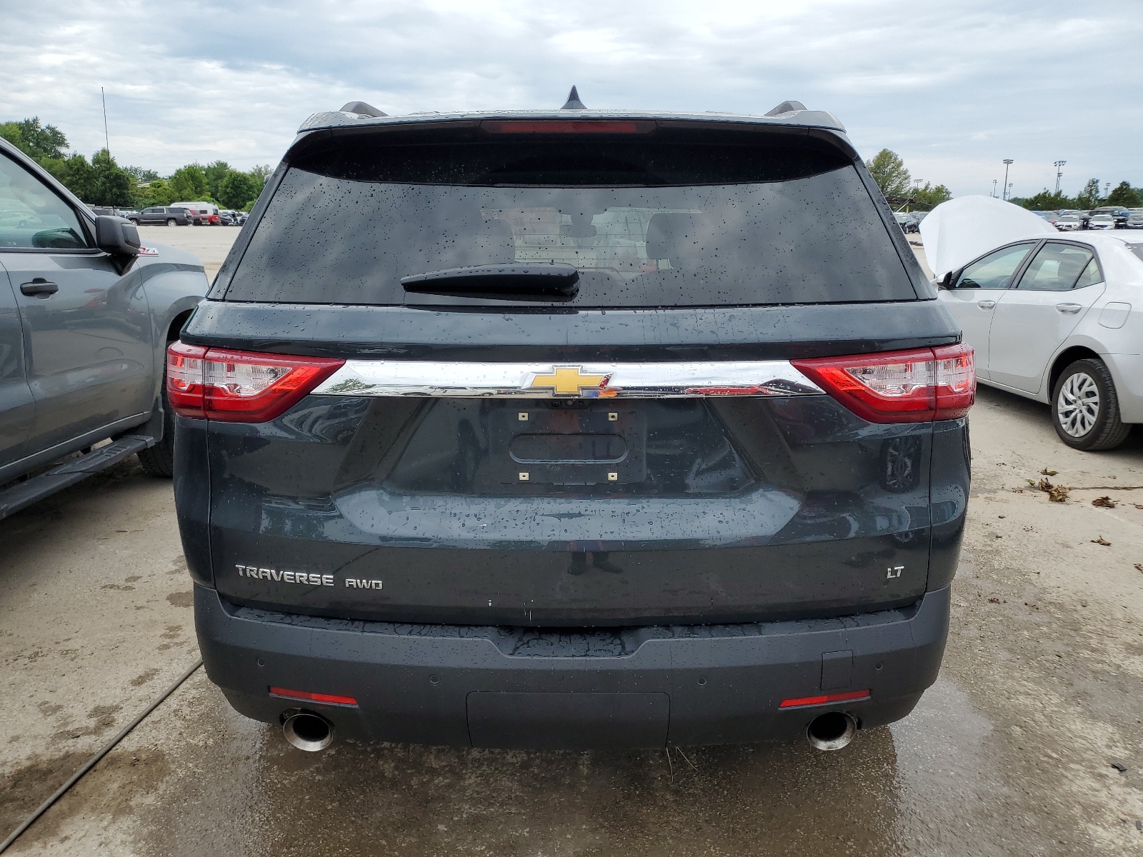 1GNEVHKW2KJ136139 2019 Chevrolet Traverse Lt