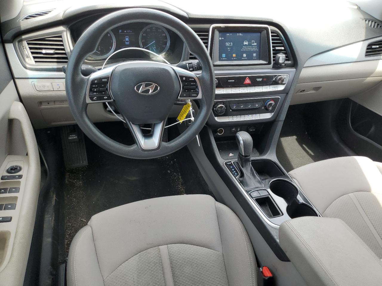 5NPE24AF1KH784687 2019 Hyundai Sonata Se