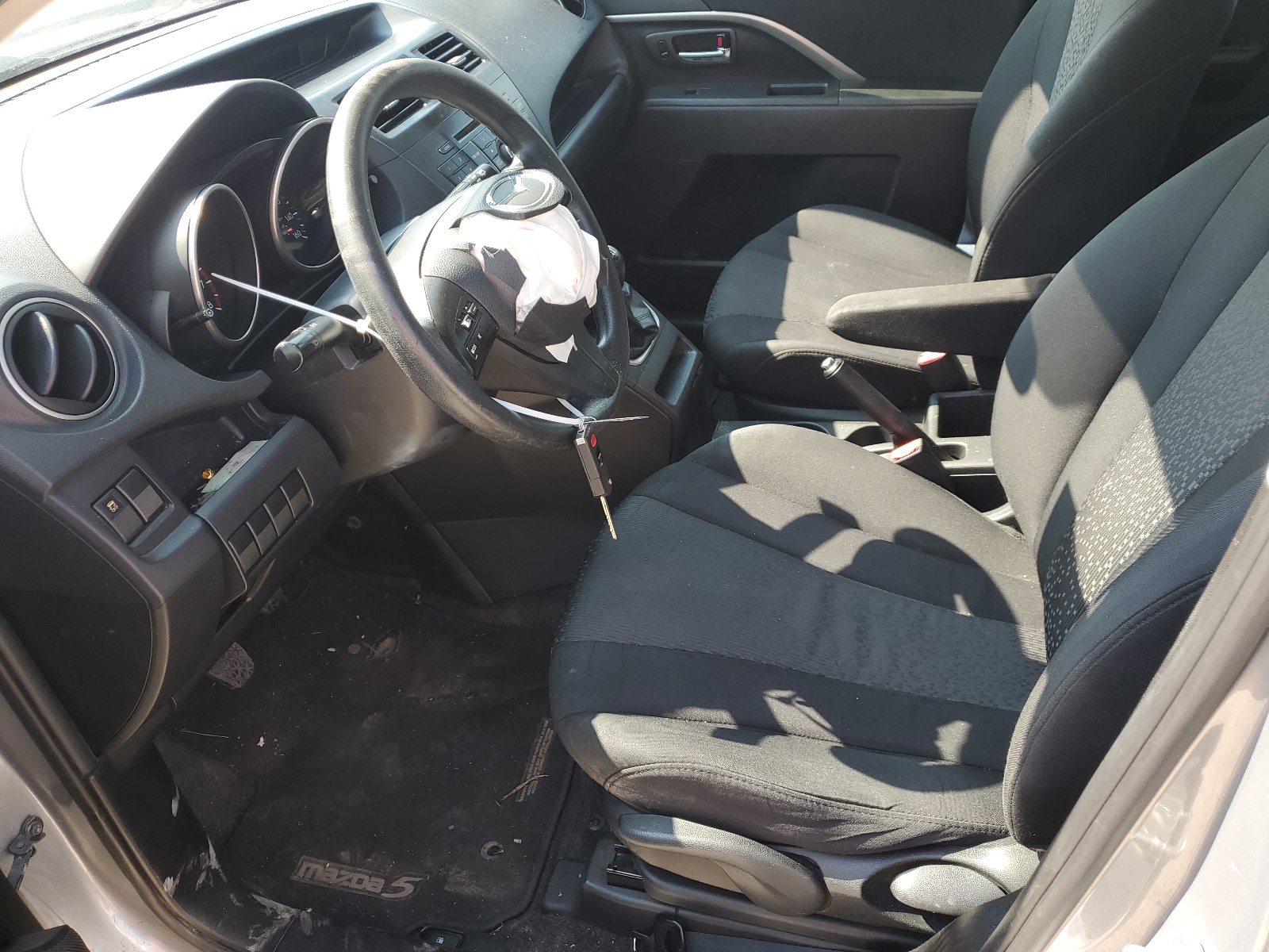 JM1CW2BL9C0135416 2012 Mazda 5